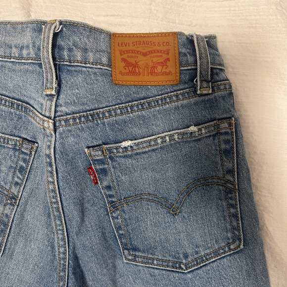 LEVIS SIZE 24 - Picture 4 of 6